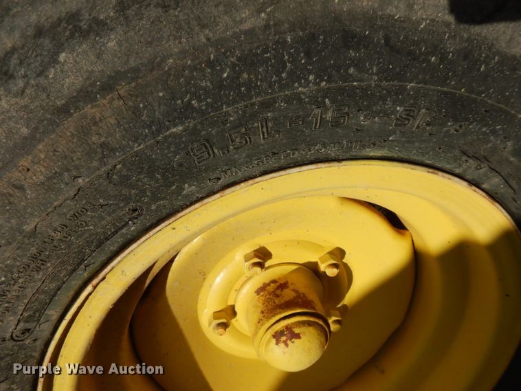 image for item FW9981 Bermuda sprig harvester