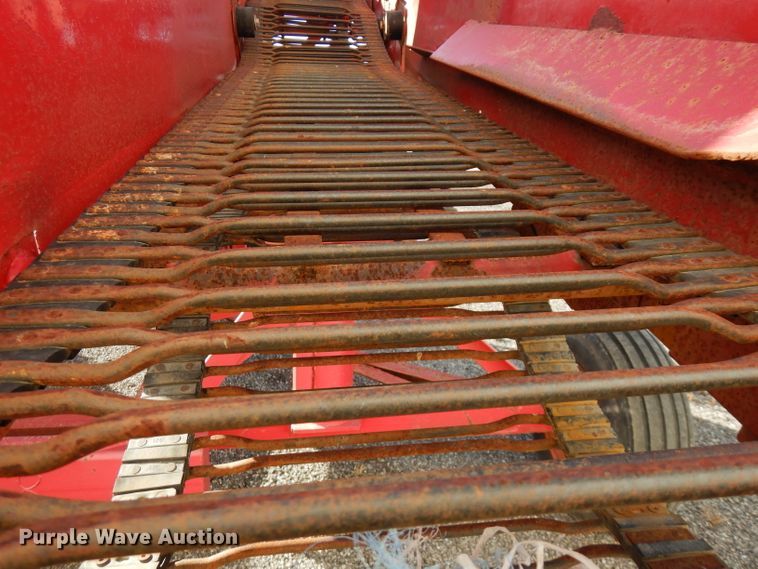 image for item FW9981 Bermuda sprig harvester