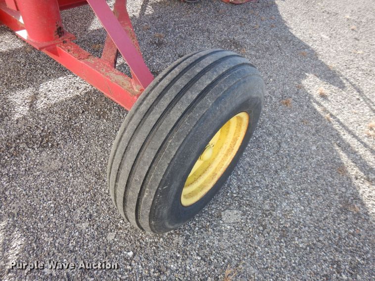 image for item FW9981 Bermuda sprig harvester