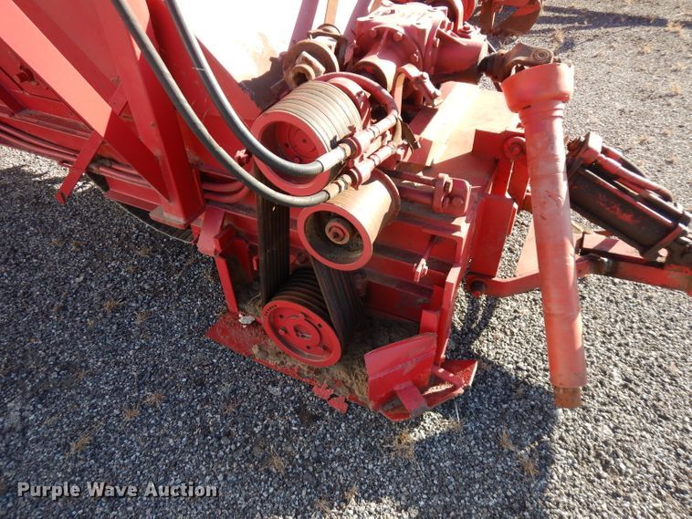 image for item FW9981 Bermuda sprig harvester