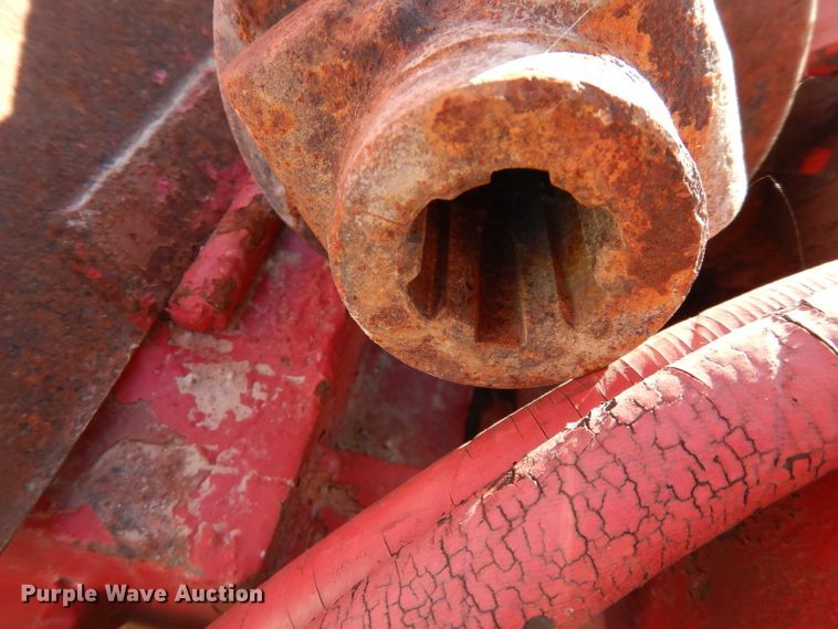 image for item FW9981 Bermuda sprig harvester