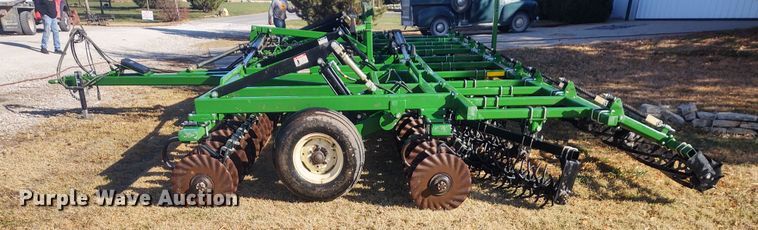 image for item FY9769 Great Plains Turbo-Till 3000 vertical tillage