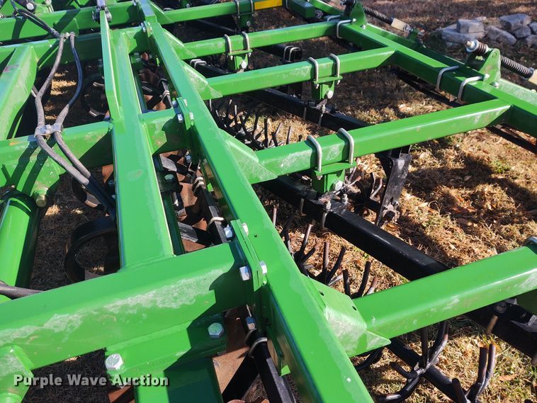 image for item FY9769 Great Plains Turbo-Till 3000 vertical tillage