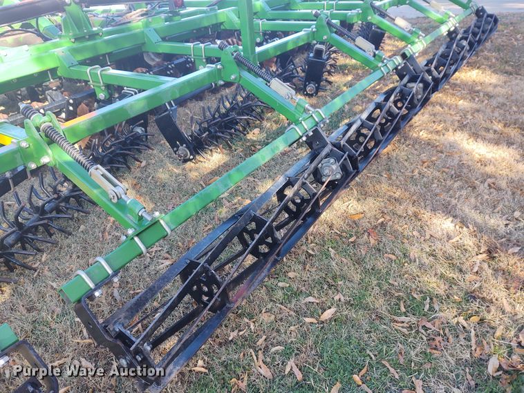 image for item FY9769 Great Plains Turbo-Till 3000 vertical tillage