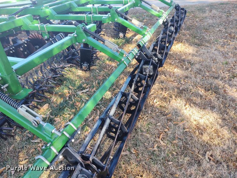image for item FY9769 Great Plains Turbo-Till 3000 vertical tillage