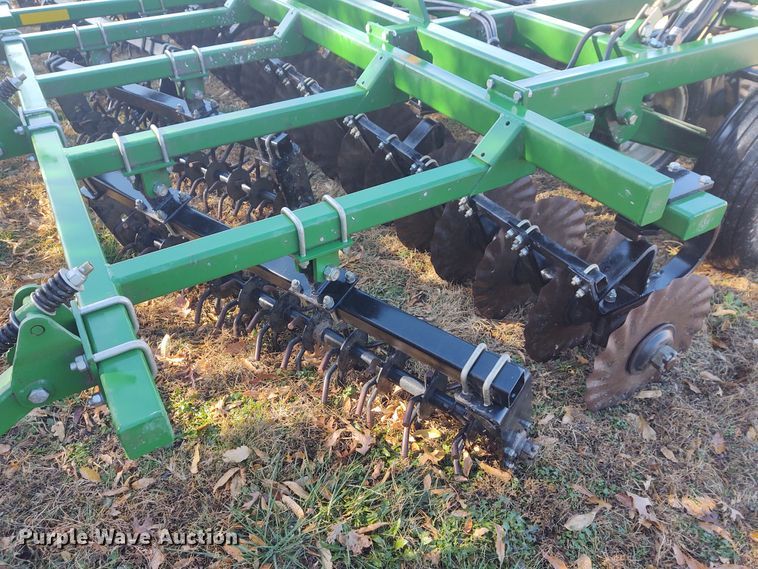 image for item FY9769 Great Plains Turbo-Till 3000 vertical tillage