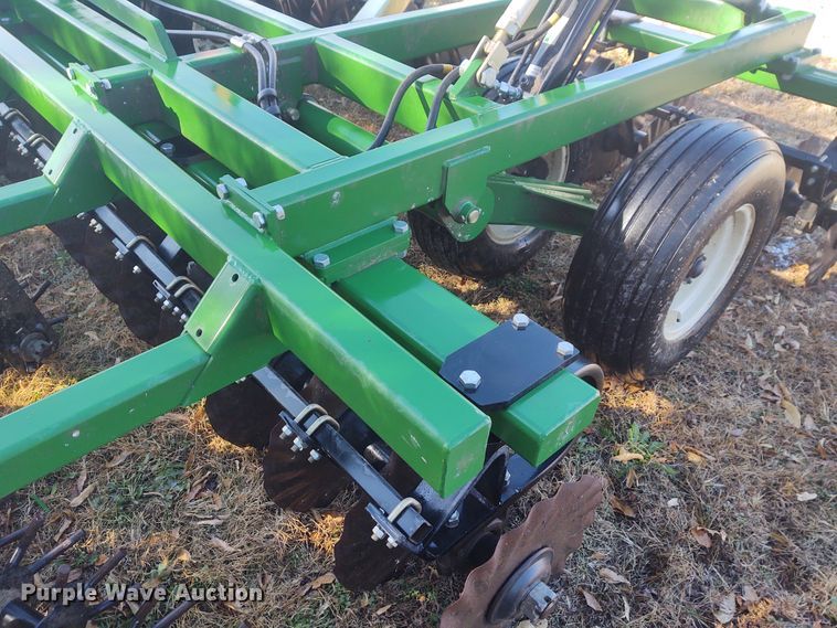 image for item FY9769 Great Plains Turbo-Till 3000 vertical tillage