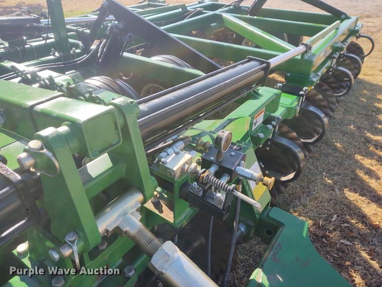 image for item FY9769 Great Plains Turbo-Till 3000 vertical tillage