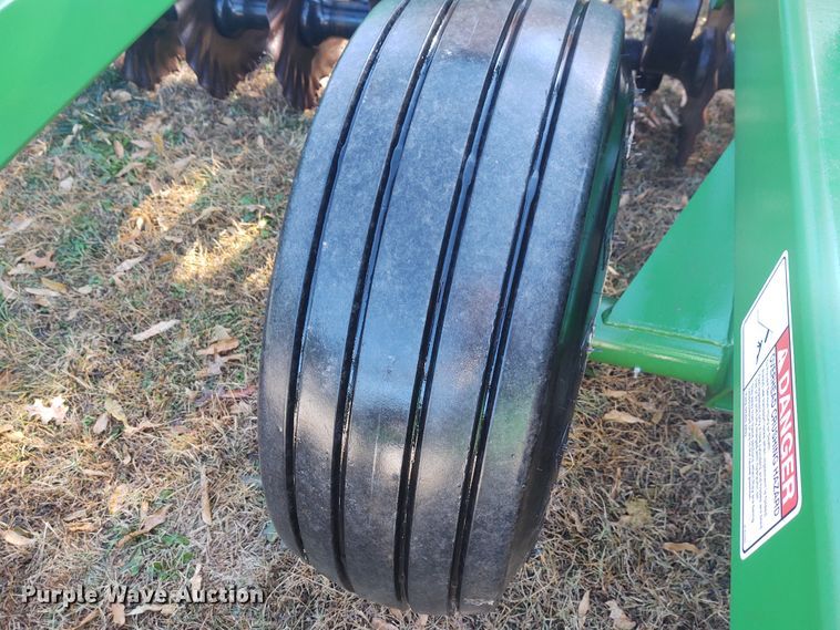 image for item FY9769 Great Plains Turbo-Till 3000 vertical tillage