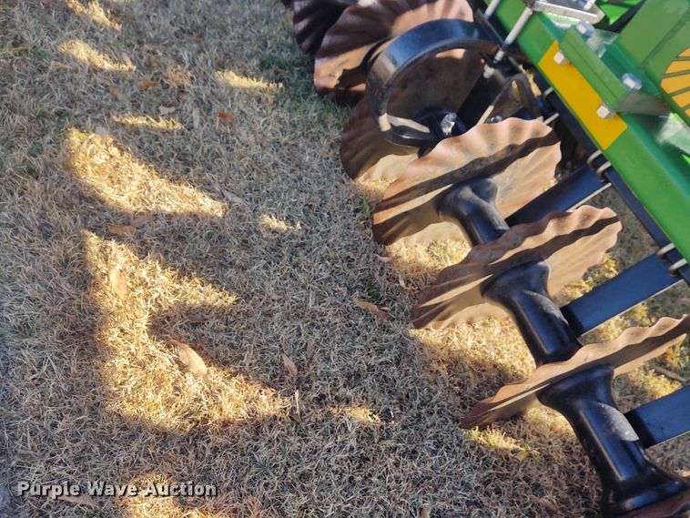 image for item FY9769 Great Plains Turbo-Till 3000 vertical tillage