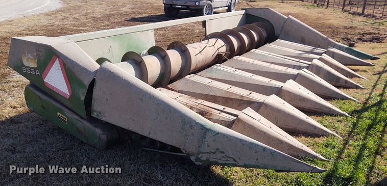 image for item FY9770 John Deere 853A row crop head