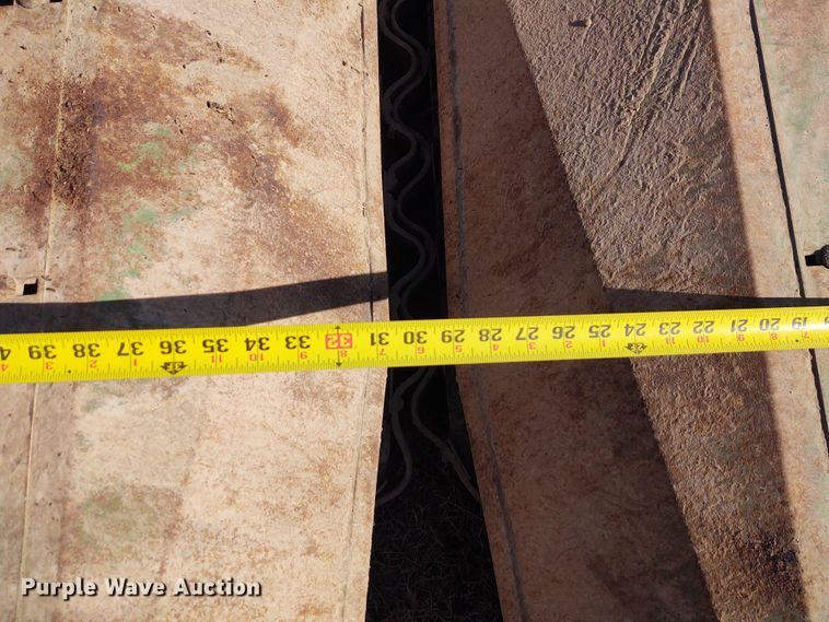 image for item FY9770 John Deere 853A row crop head