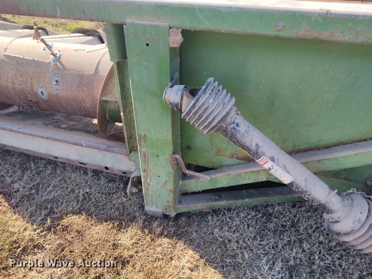 image for item FY9770 John Deere 853A row crop head