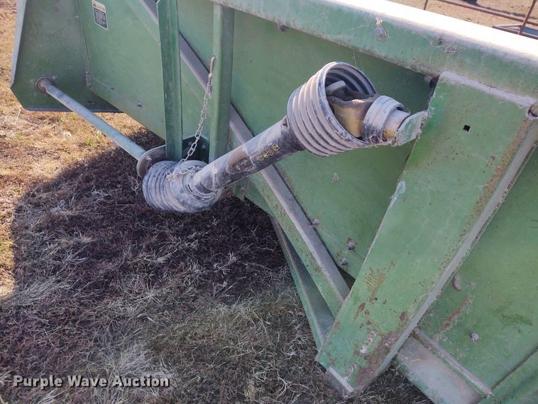 image for item FY9770 John Deere 853A row crop head