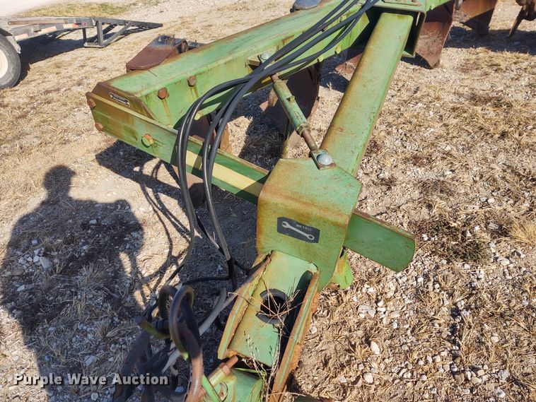 image for item FY9771 John Deere 2600 five bottom plow