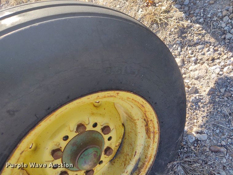 image for item FY9771 John Deere 2600 five bottom plow