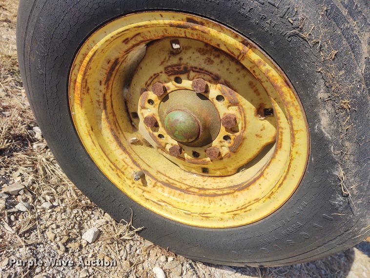 image for item FY9771 John Deere 2600 five bottom plow