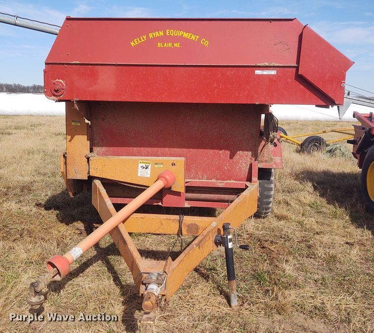 image for item FY9779 Kelly-Ryan 5X12 feed wagon