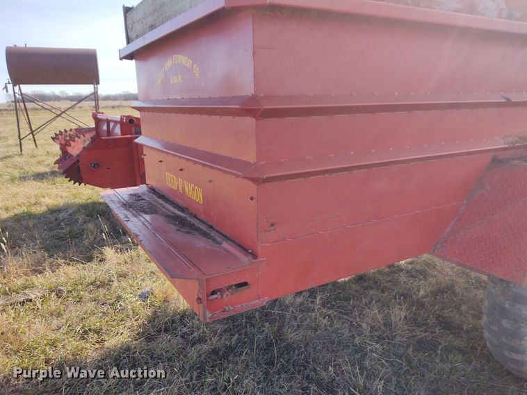 image for item FY9779 Kelly-Ryan 5X12 feed wagon