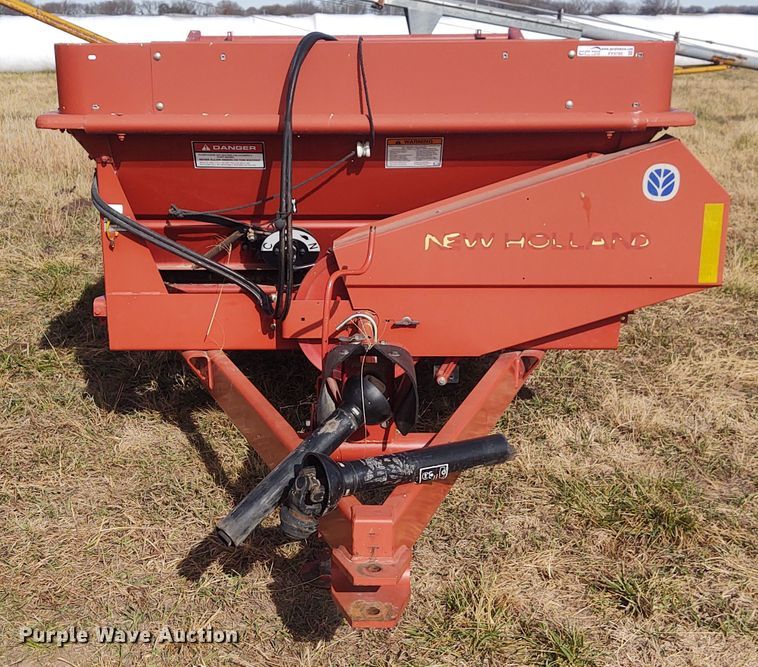 image for item FY9780 New Holland 155 manure spreader