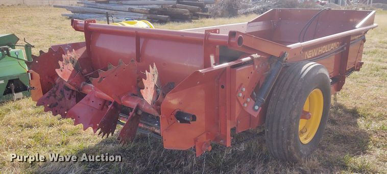 image for item FY9780 New Holland 155 manure spreader