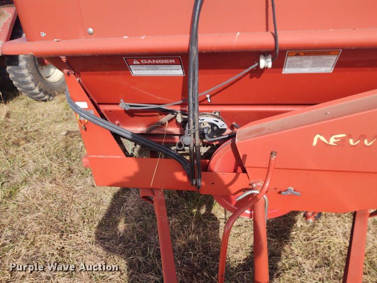 image for item FY9780 New Holland 155 manure spreader