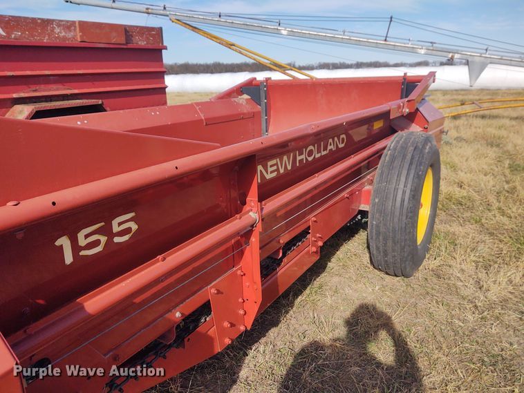 image for item FY9780 New Holland 155 manure spreader