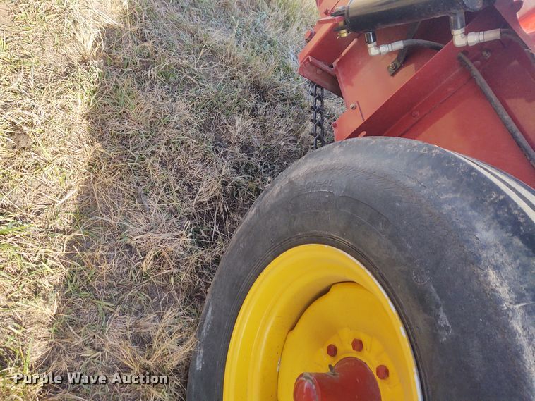 image for item FY9780 New Holland 155 manure spreader