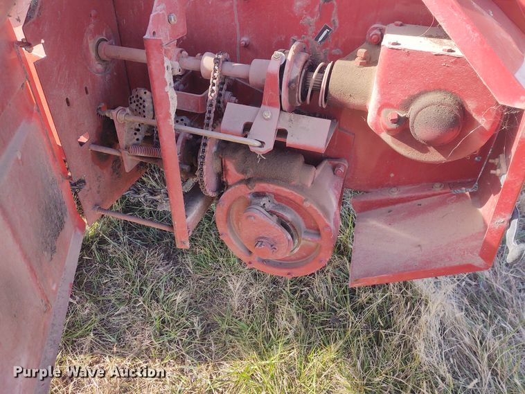 image for item FY9780 New Holland 155 manure spreader