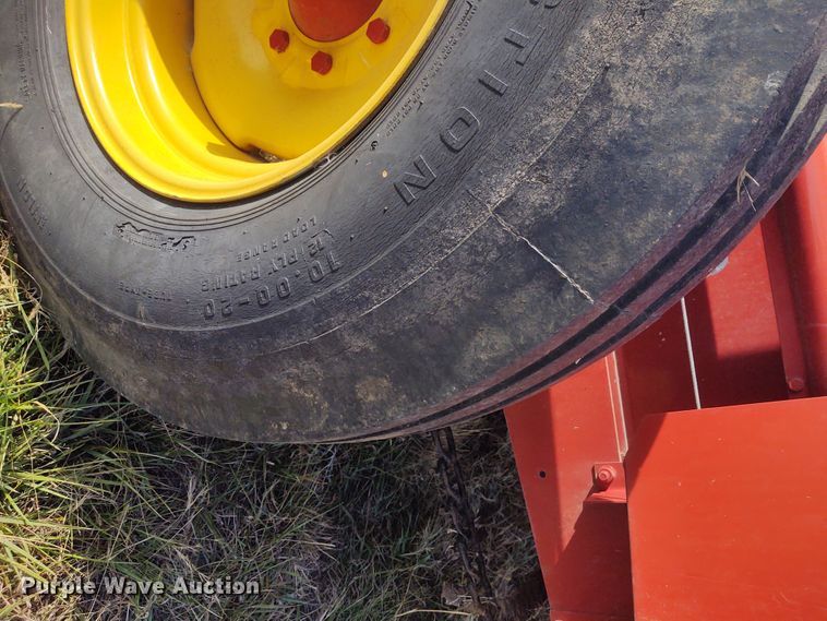 image for item FY9780 New Holland 155 manure spreader