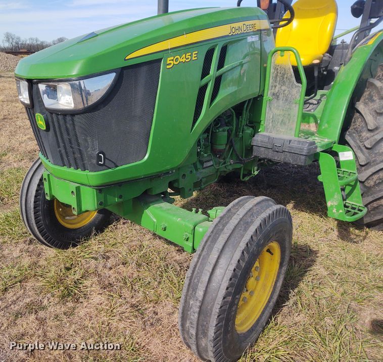 image for item FY9784 2018 John Deere 5045E  tractor