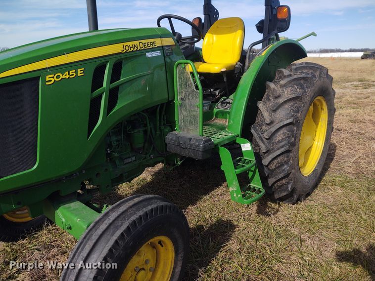 image for item FY9784 2018 John Deere 5045E  tractor