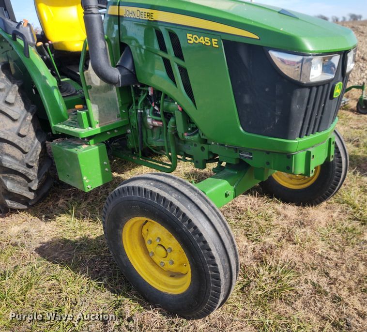 image for item FY9784 2018 John Deere 5045E  tractor