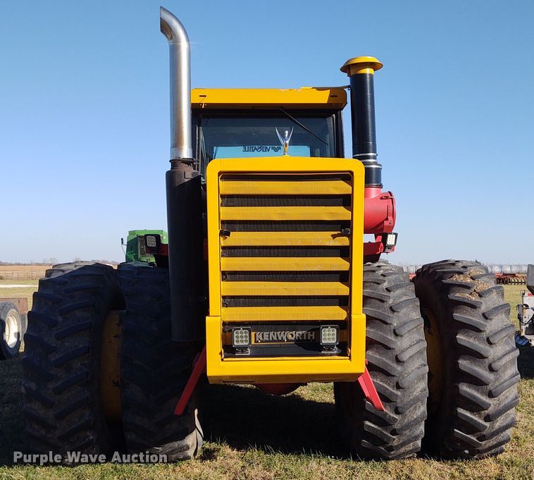 image for item FY9791 1981 Versatile 895  Series S 4WD tractor