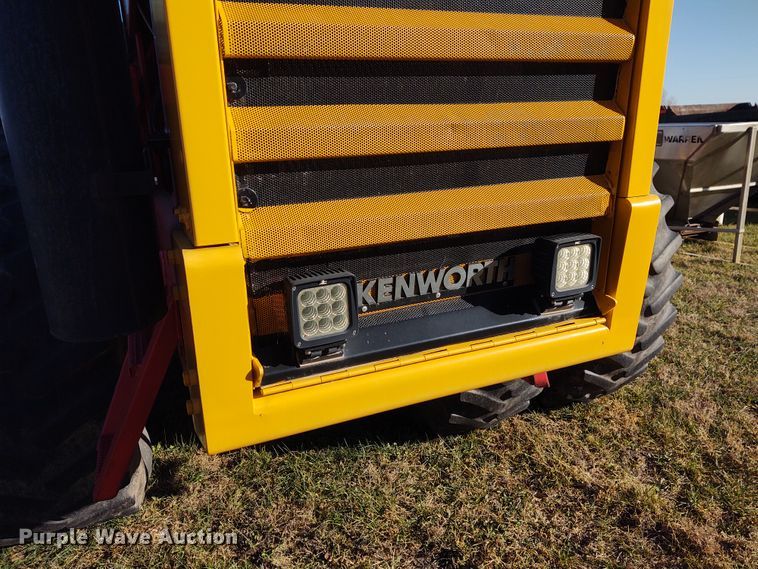 image for item FY9791 1981 Versatile 895  Series S 4WD tractor