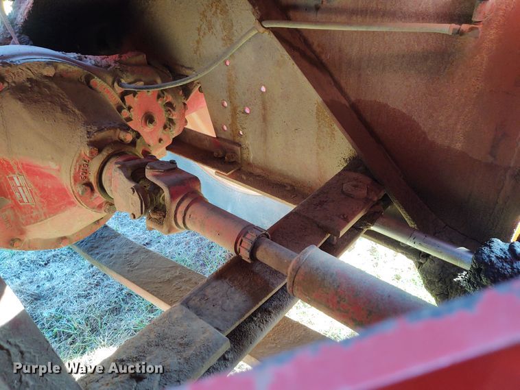 image for item FY9791 1981 Versatile 895  Series S 4WD tractor