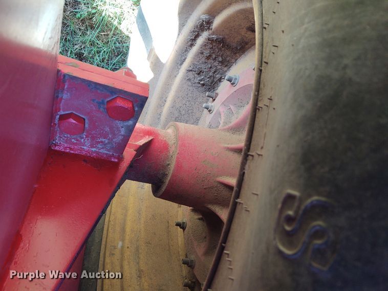 image for item FY9791 1981 Versatile 895  Series S 4WD tractor