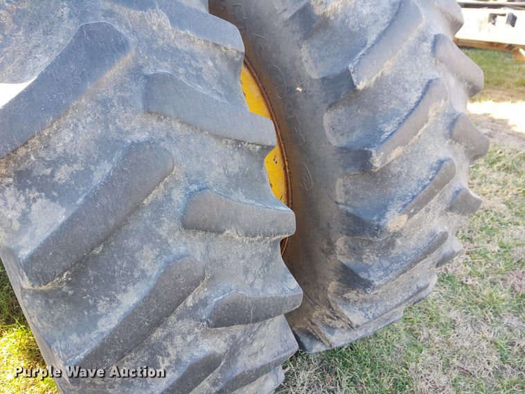 image for item FY9791 1981 Versatile 895  Series S 4WD tractor