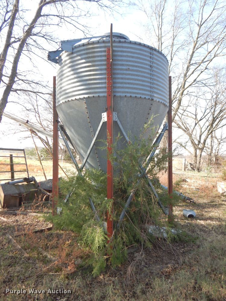 image for item GK9468 Feed bin