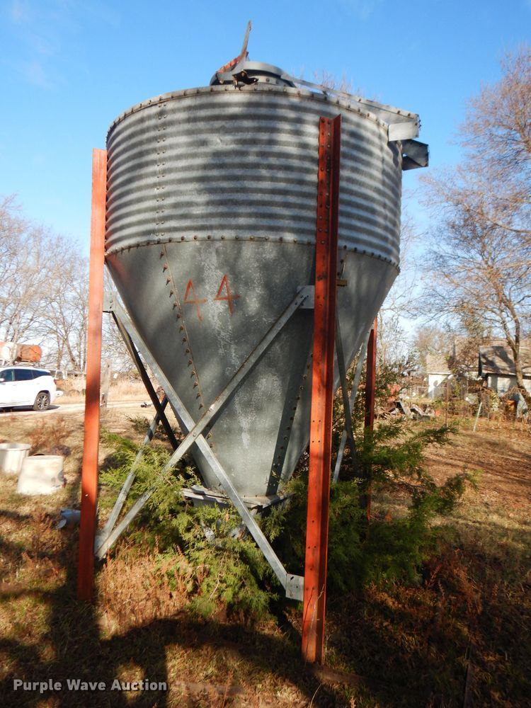 image for item GK9468 Feed bin