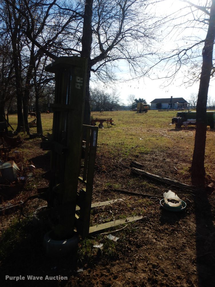 image for item GK9469 Clark forklift attachment