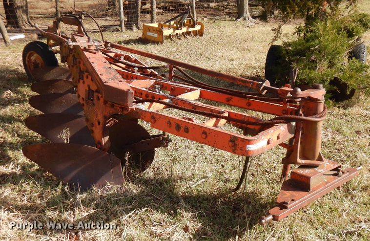 image for item GK9472 International five bottom plow