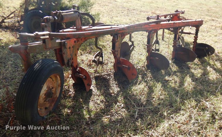 image for item GK9472 International five bottom plow