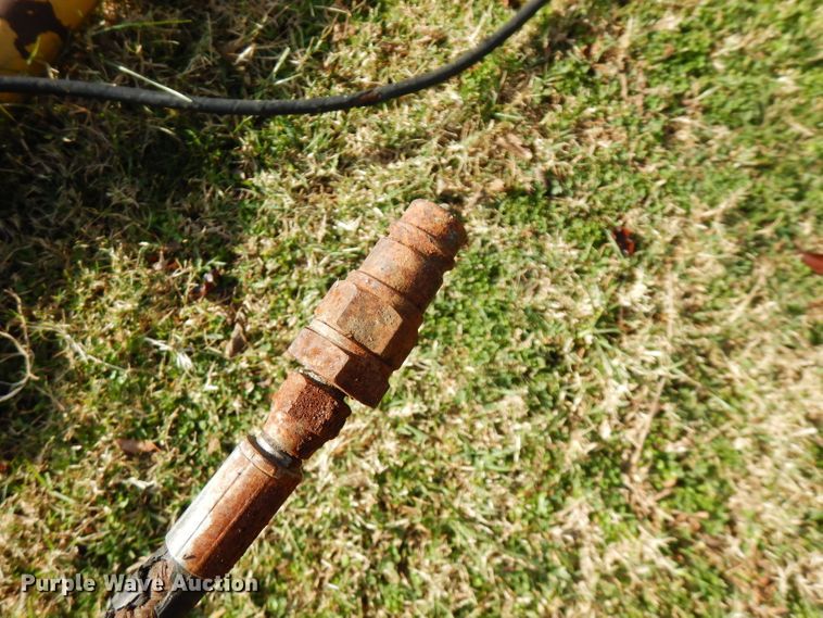 image for item GK9473 Vermeer WR22 hay rake