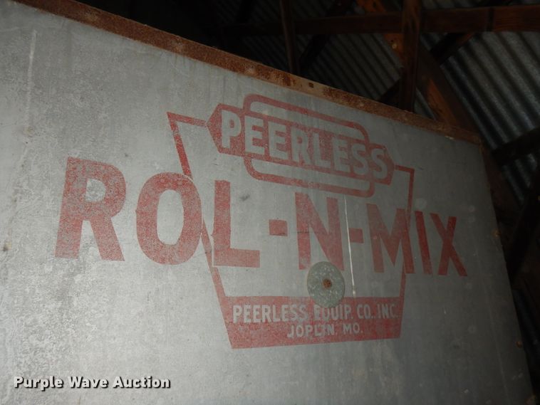 image for item GK9476 Peerless Rol-N-Mix feed mixer/grinder