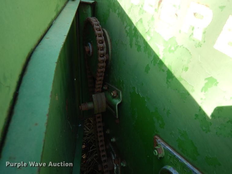 image for item GK9477 John Deere 335 corn head