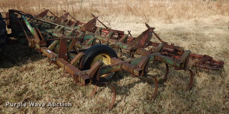 image for item GK9478 John Deere 1100 chisel