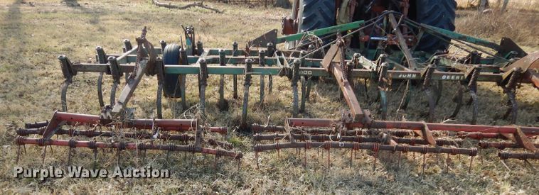 image for item GK9478 John Deere 1100 chisel