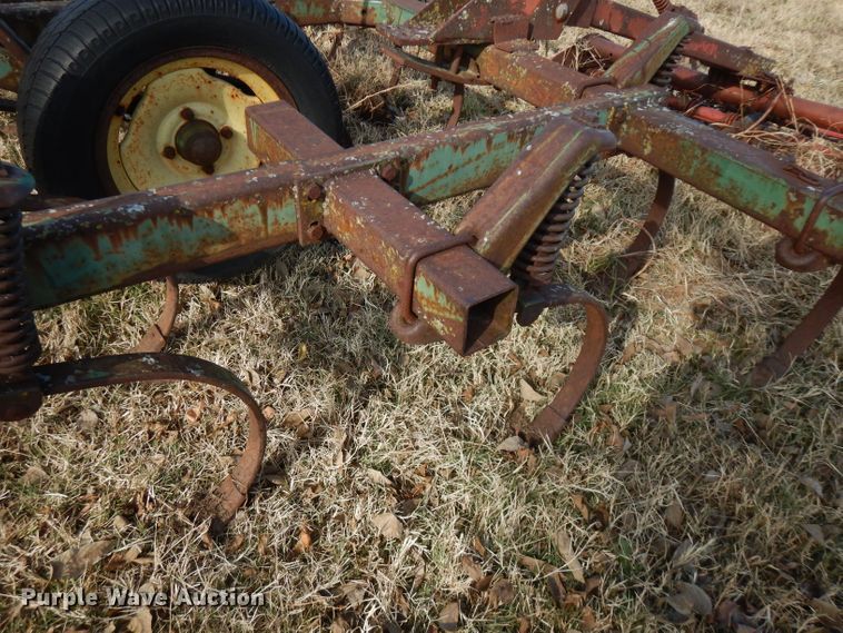 image for item GK9478 John Deere 1100 chisel