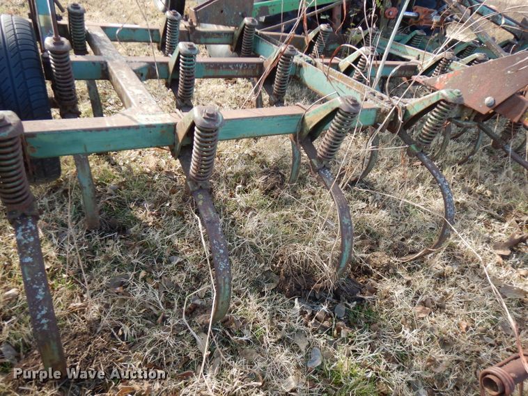 image for item GK9478 John Deere 1100 chisel